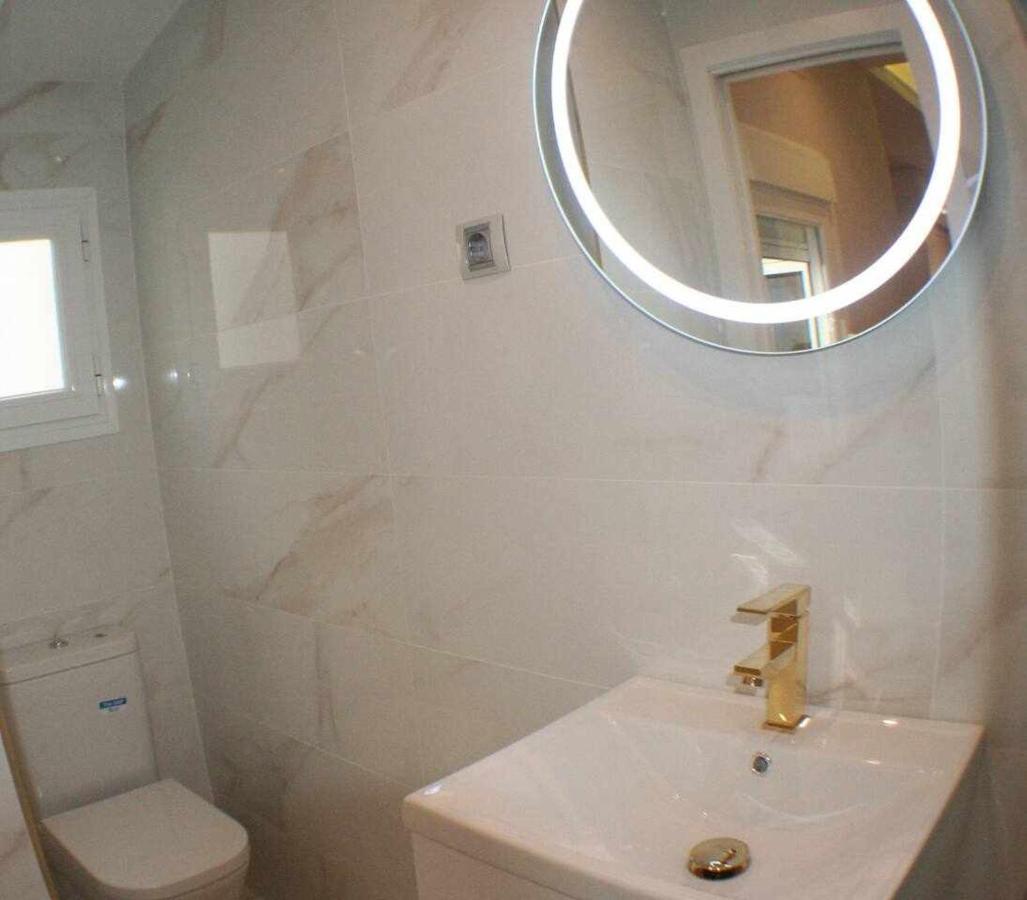 Apartamento con terraza céntrico moderno Nuevo Madrid Esterno foto