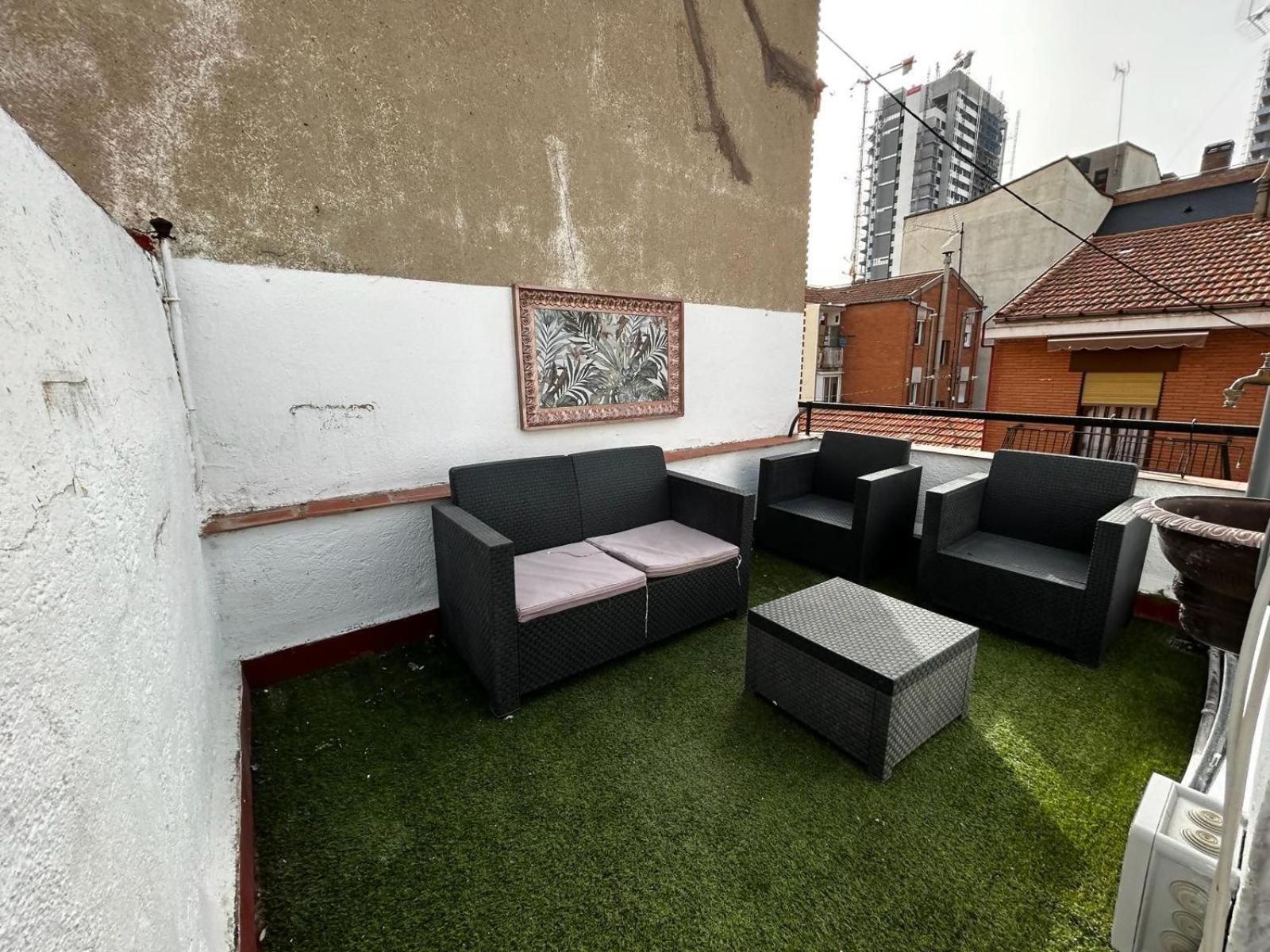Apartamento con terraza céntrico moderno Nuevo Madrid Esterno foto